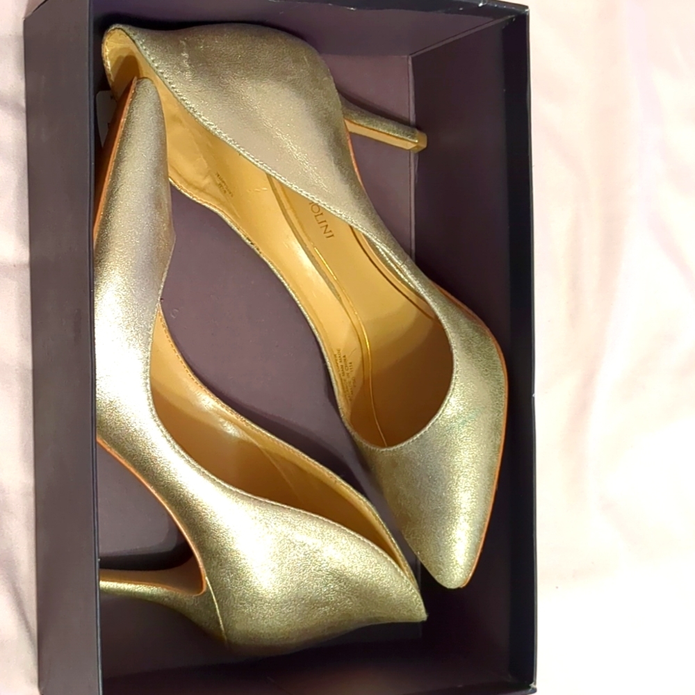 Enzo Angiolini Gold Abstract Stilettos (size 8.5)